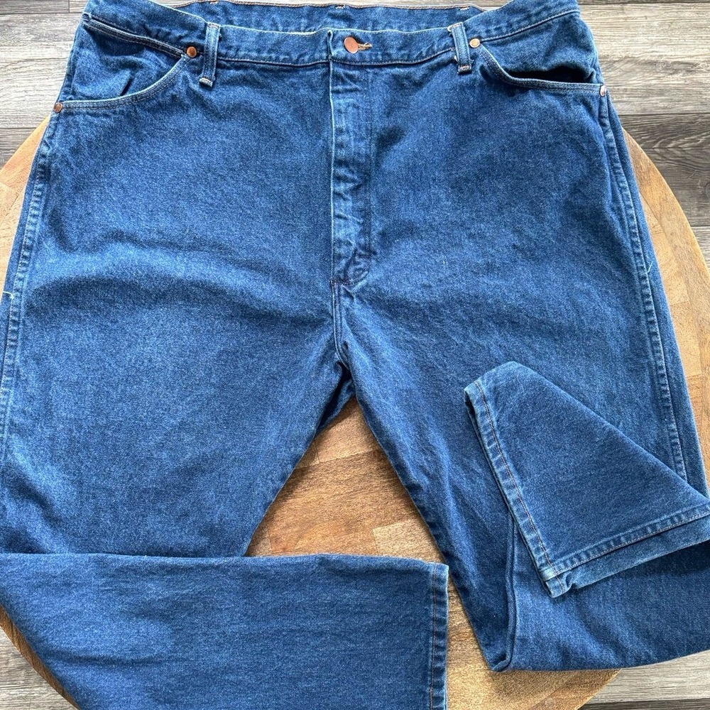 Wrangler Men's Relaxed‎ Fit Jean
Size 42" x 30"